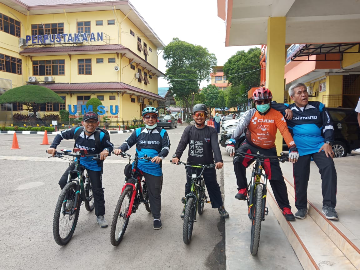 BERSEPEDA BERSAMA DOSEN PAI